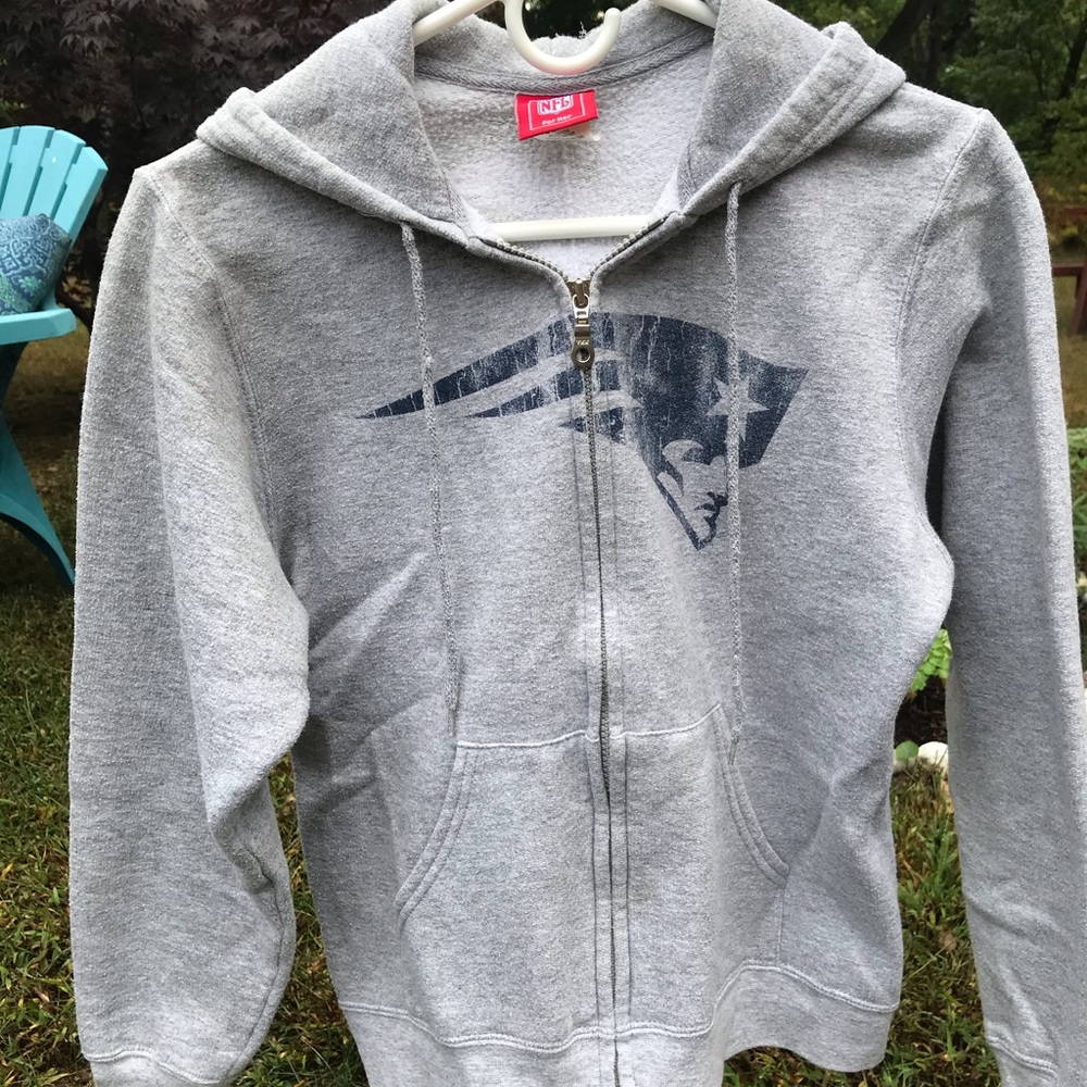 Patriots zip up sweatshirt